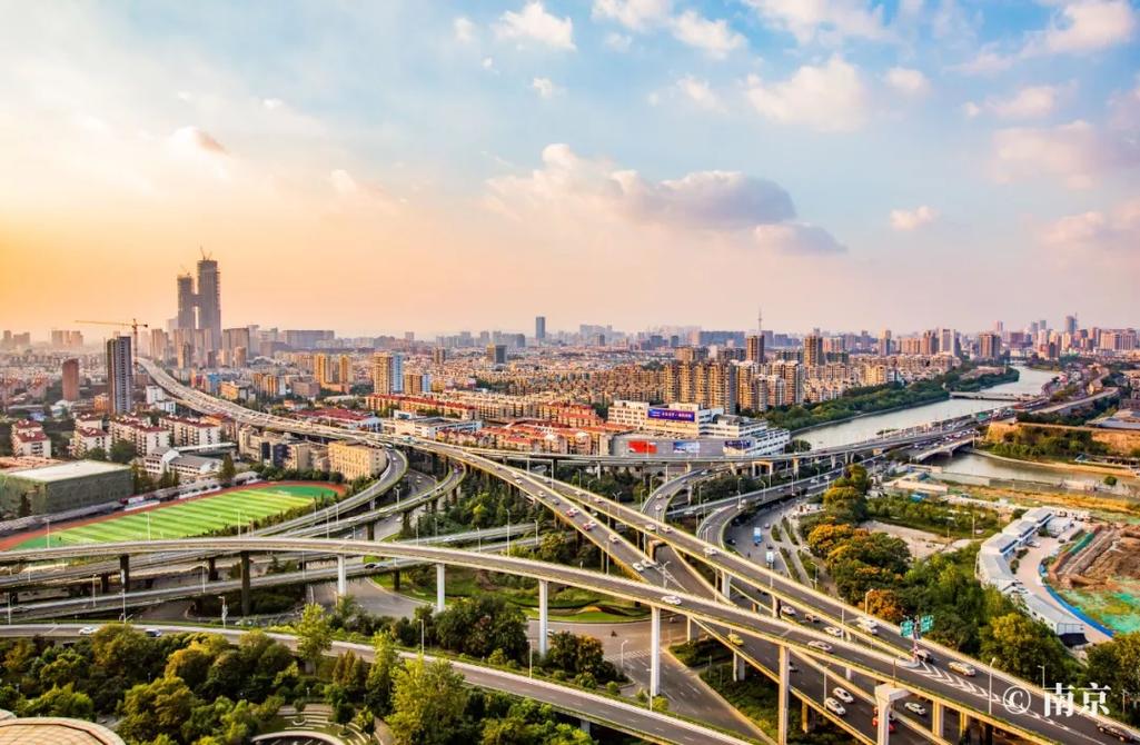 多条高铁地铁过江通道同步建设，南京交通大爆发——南京企业勇挑重担